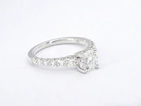 Witgouden solitair ring met 1.00 carat briljant geslepen middensteen en briljant diamanten - afbeelding 6 van  9