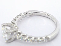 Witgouden solitair ring met 1.00 carat briljant geslepen middensteen en briljant diamanten - afbeelding 9 van  9