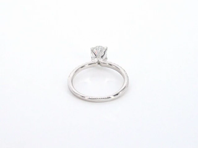 Witgouden solitair ring met 1.00 carat ovaal geslepen diamant en briljant geslepen diamanten - afbeelding 7 van  10