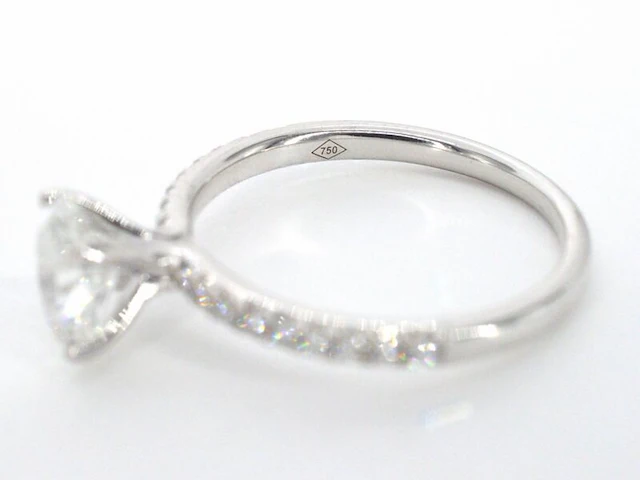 Witgouden solitair ring met 1.00 carat ovaal geslepen diamant en briljant geslepen diamanten - afbeelding 10 van  10