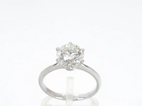 Witgouden solitair ring met 2.00 carat briljant geslepen diamant