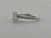 Witgouden solitair ring met ovaal geslepen diamant en briljant diamanten ( igi gecertificeerd ) - afbeelding 4 van  10