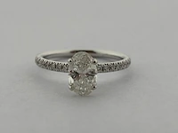 Witgouden solitair ring met ovaal geslepen diamant en briljant diamanten ( igi gecertificeerd ) - afbeelding 5 van  10