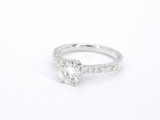 Witgouden solitair ring met totaal 1.35 carat natuurlijke diamanten met hrd certificaat - afbeelding 5 van  9