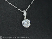Witgouden solitaire hanger met een diamant van 1.50 carat - afbeelding 1 van  6