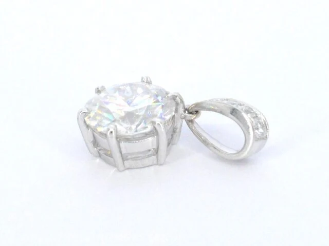 Witgouden solitaire hanger met een diamant van 1.50 carat - afbeelding 4 van  6