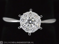 Witgouden solitaire ring met diamanten - afbeelding 6 van  6