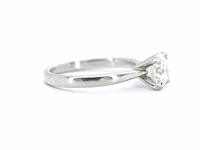 Witgouden solitaire ring met een diamant van 1.01 carat - afbeelding 4 van  11