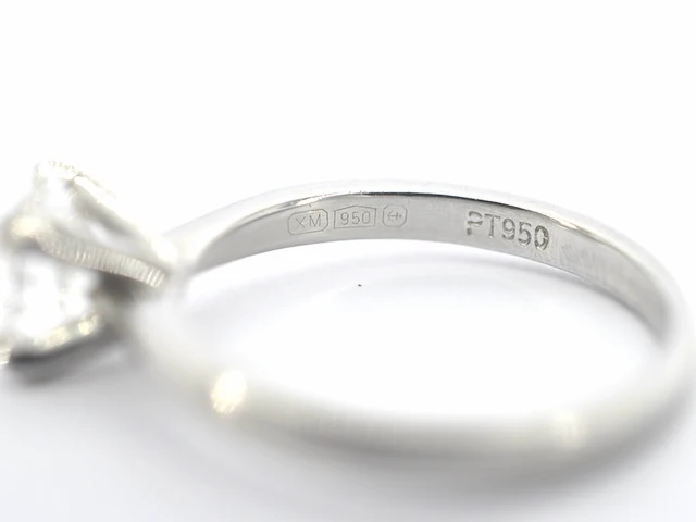 Witgouden solitaire ring met een diamant van 1.01 carat - afbeelding 7 van  11