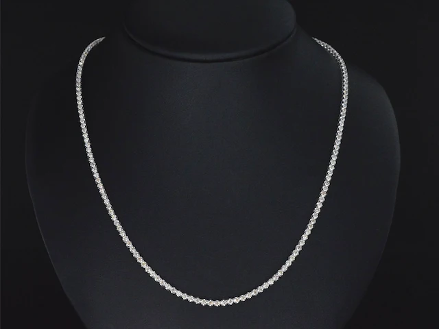 Witgouden tennis collier met diamanten - afbeelding 2 van  7