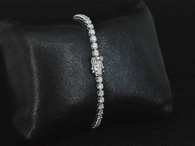 Witgouden tennisarmband met 2.00 carat briljant geslepen diamanten - afbeelding 4 van  9