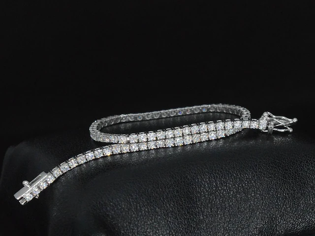 Witgouden tennisarmband met 2.53 carat briljant geslepen diamanten - afbeelding 1 van  9