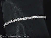 Witgouden tennisarmband met 6.07 carat briljant geslepen diamanten - afbeelding 5 van  10