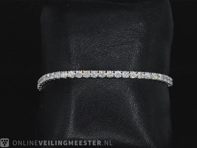 Witgouden tennisarmband met 6.07 carat briljant geslepen diamanten - afbeelding 7 van  10
