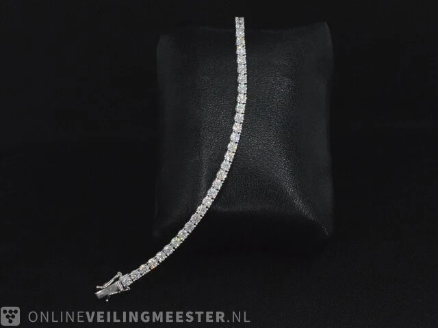 Witgouden tennisarmband met 6.07 carat briljant geslepen diamanten - afbeelding 8 van  10