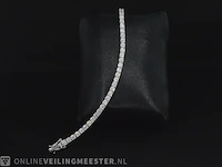 Witgouden tennisarmband met 6.07 carat briljant geslepen diamanten - afbeelding 8 van  10