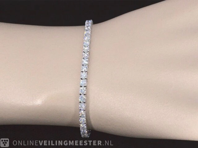 Witgouden tennisarmband met 6.07 carat briljant geslepen diamanten - afbeelding 4 van  11