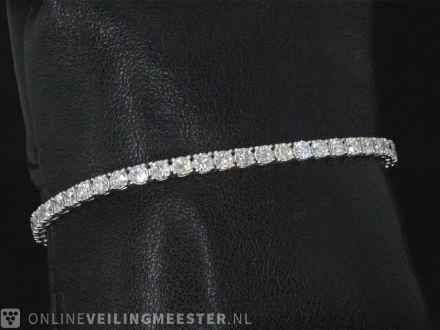 Witgouden tennisarmband met 6.07 carat briljant geslepen diamanten - afbeelding 6 van  11