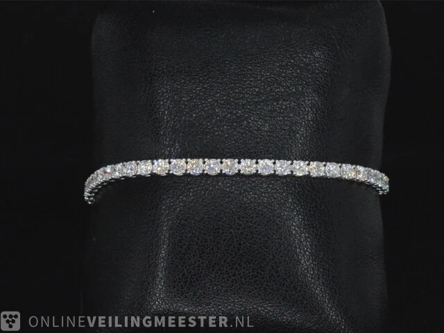 Witgouden tennisarmband met 6.07 carat briljant geslepen diamanten - afbeelding 8 van  11