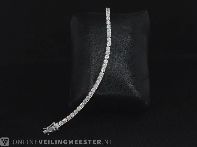 Witgouden tennisarmband met 6.07 carat briljant geslepen diamanten - afbeelding 9 van  11