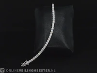 Witgouden tennisarmband met 6.07 carat briljant geslepen diamanten - afbeelding 9 van  11