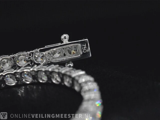 Witgouden tennisarmband met 6.07 carat briljant geslepen diamanten - afbeelding 11 van  11