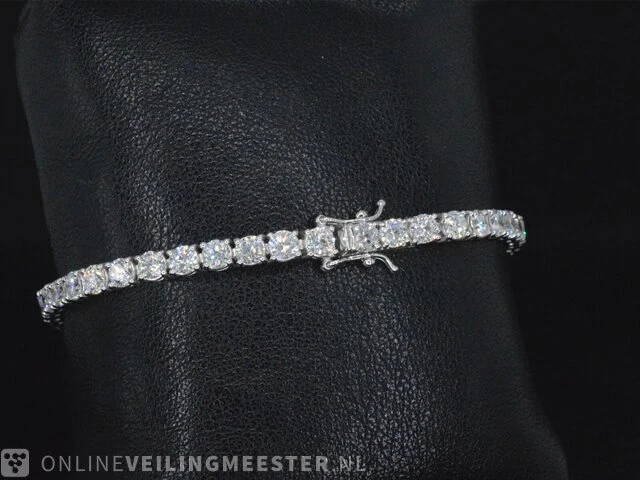 Witgouden tennisarmband met 7.16 carat briljant geslepen diamanten - afbeelding 5 van  9