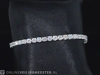 Witgouden tennisarmband met 7.16 carat briljant geslepen diamanten - afbeelding 8 van  9