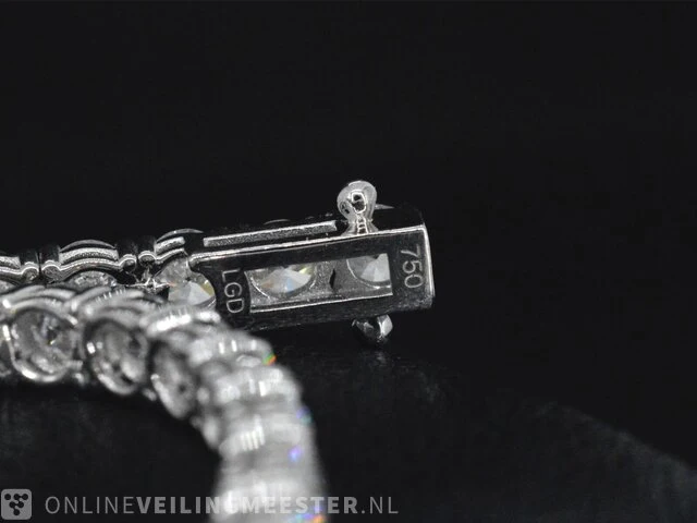 Witgouden tennisarmband met 7.16 carat briljant geslepen diamanten - afbeelding 9 van  9
