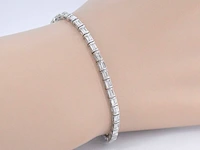 Witgouden tennisarmband met baguette geslepen diamanten 2.40 carat - afbeelding 2 van  8