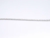 Witgouden tennisarmband met baguette geslepen diamanten 2.40 carat - afbeelding 5 van  8