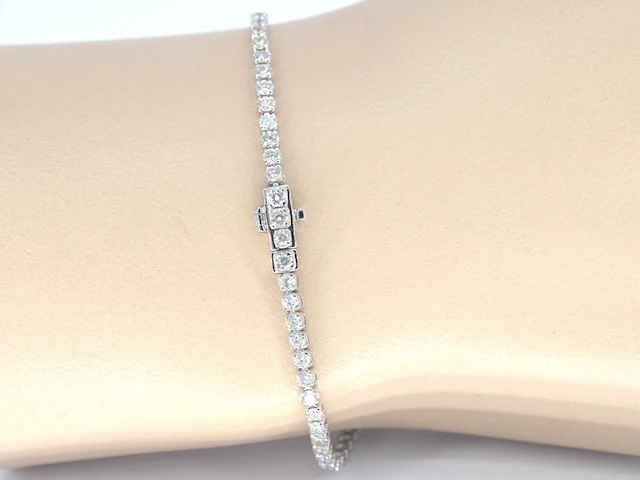 Witgouden tennisarmband met diamanten 3.00 carat - afbeelding 5 van  8
