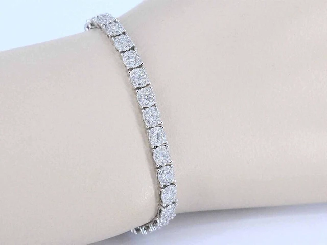 Witgouden tennisarmband met diamanten 5.50 carat - afbeelding 2 van  7