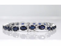 Witgouden tennisarmband met diamanten en saffier - afbeelding 3 van  5