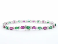 Witgouden tennisarmband met diamanten en smaragd en robijn - afbeelding 3 van  8