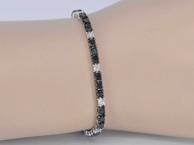 Witgouden tennisarmband rondom gezet met zwarte en witte diamanten - afbeelding 2 van  9