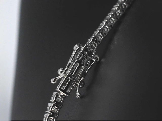 Witgouden tenniscollier met briljant geslepen van 10.00 carat - afbeelding 7 van  7