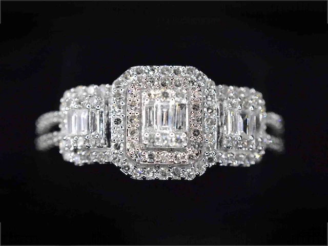 Witgouden trinity ring diamant - afbeelding 1 van  7