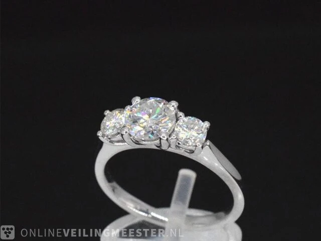 Witgouden trinity ring met 1.40 carat briljanten - afbeelding 5 van  11