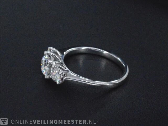 Witgouden trinity ring met 1.40 carat briljanten - afbeelding 7 van  11