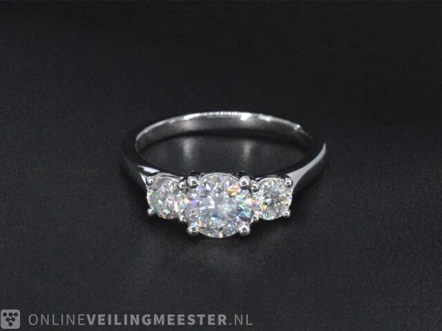 Witgouden trinity ring met 1.40 carat briljanten - afbeelding 8 van  11