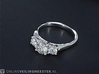 Witgouden trinity ring met 1.40 carat briljanten - afbeelding 10 van  11