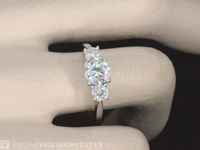 Witgouden trinity ring met 1.40 carat briljanten - afbeelding 11 van  11