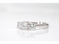 Witgouden trinity ring met briljant geslepen diamanten - afbeelding 4 van  7