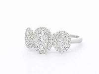 Witgouden trinity ring met diamanten in ovaal vorm - afbeelding 8 van  9