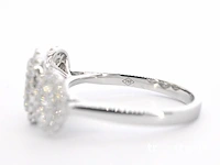 Witgouden trinity ring met diamanten in ovaal vorm - afbeelding 9 van  9