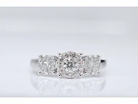 Witgouden trinity ring met diamanten - afbeelding 5 van  7