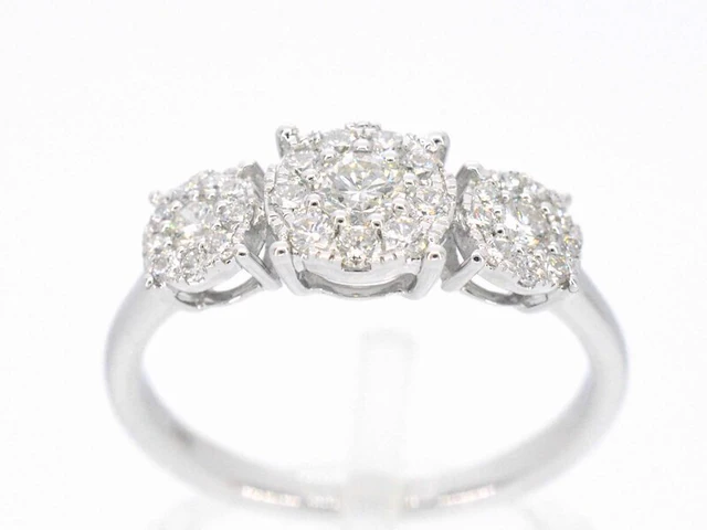 Witgouden trinity ring met diamanten - afbeelding 1 van  11
