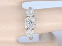 Witgouden trinity ring met diamanten - afbeelding 4 van  11