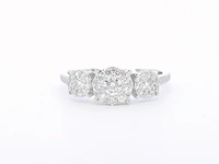Witgouden trinity ring met diamanten - afbeelding 8 van  11